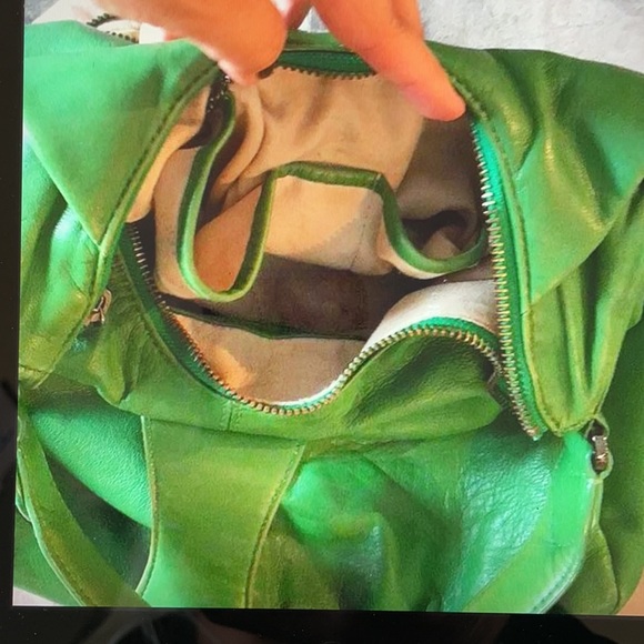 Hobo style buttery soft green leather and gold hardware satchel - Picture 2 of 5